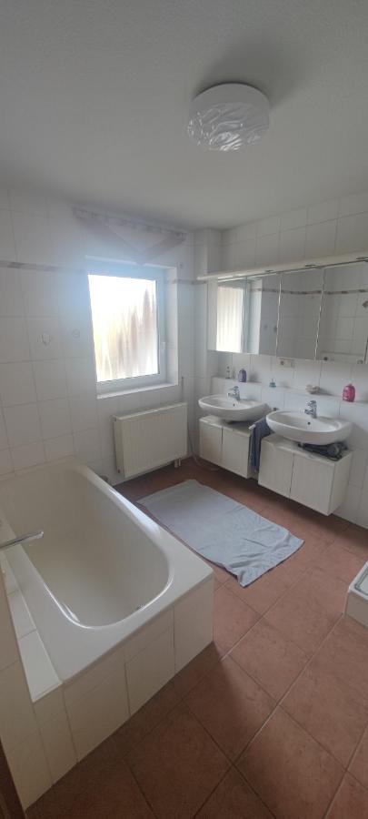 Bischweier Ferienwohnung Zwischen Rhein Und Schwarzwald מראה חיצוני תמונה